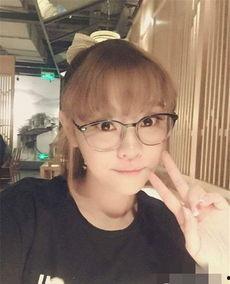 小连杀个人资料,电竞新星的崛起之路